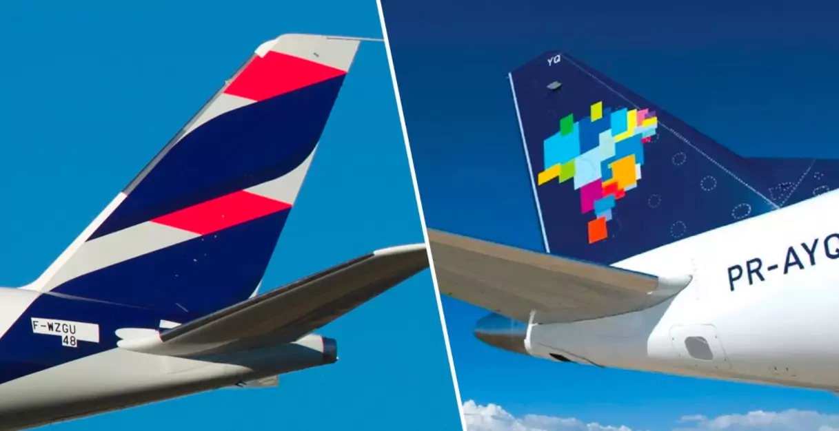 O leme de um avião da Azul e outro da Latam aparecem divindo uma imagem ao meio. Uma perceira azul e latam foi firmada para que os clientes se fidelizem a essas duas companhias